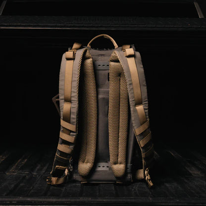 Latitude Flyer Pack