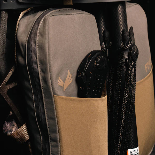 Latitude Flyer Pack