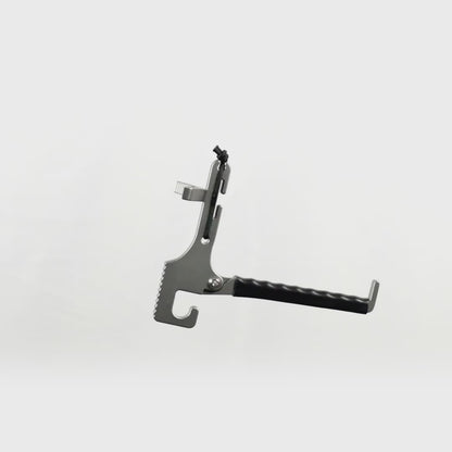 Latitude Bite Bow Hanger